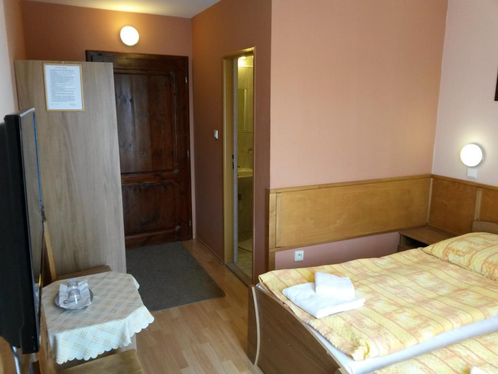 Pension Magnolia Trenčín Exterior foto