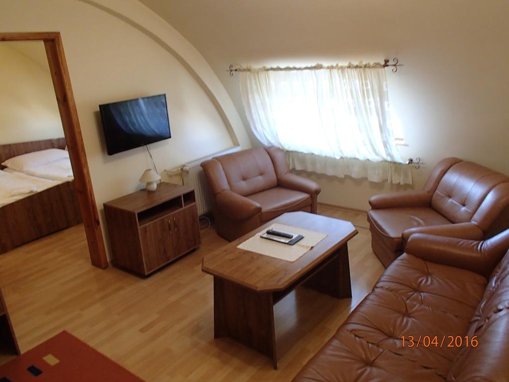 Pension Magnolia Trenčín Exterior foto