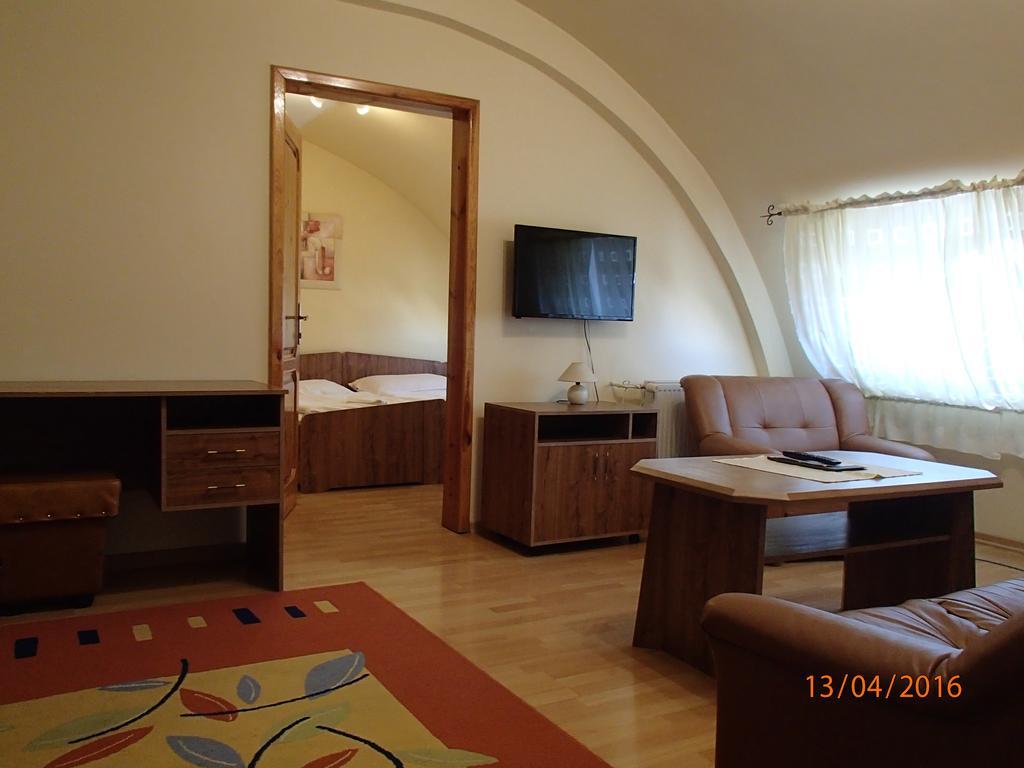 Pension Magnolia Trenčín Exterior foto