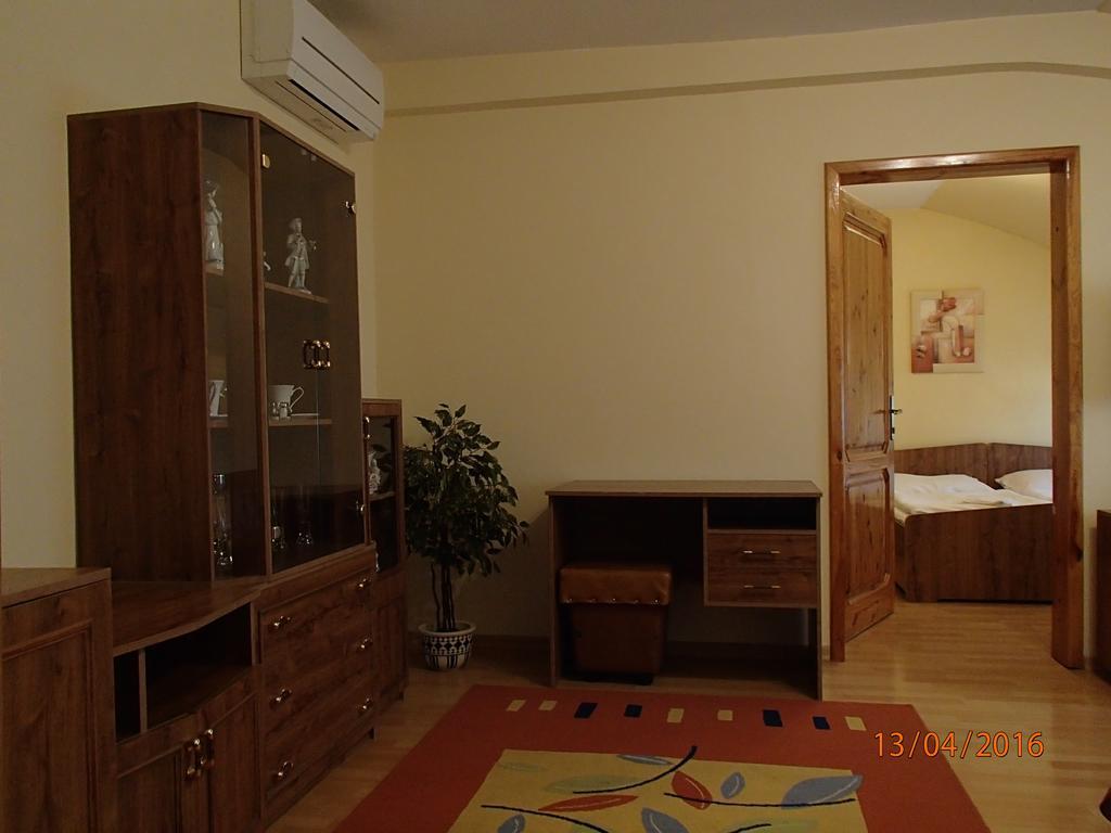 Pension Magnolia Trenčín Exterior foto