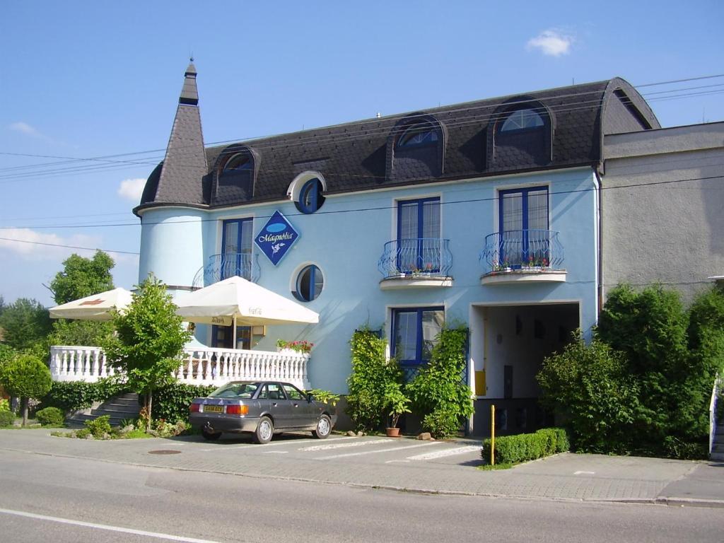 Pension Magnolia Trenčín Exterior foto
